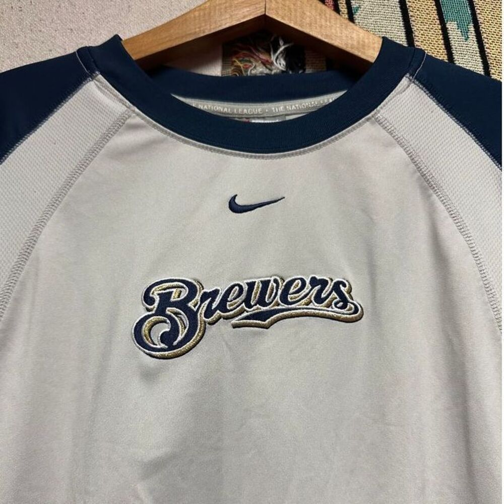 Vintage 90's Nike Milwaukee Brewers Center Swoosh Embroidered Long Sleeve - Picture 3 of 5